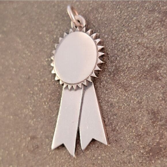 Rare Retired James Avery 1st Place Winners Ribbon Engravable Charm - Picture 3 of 5